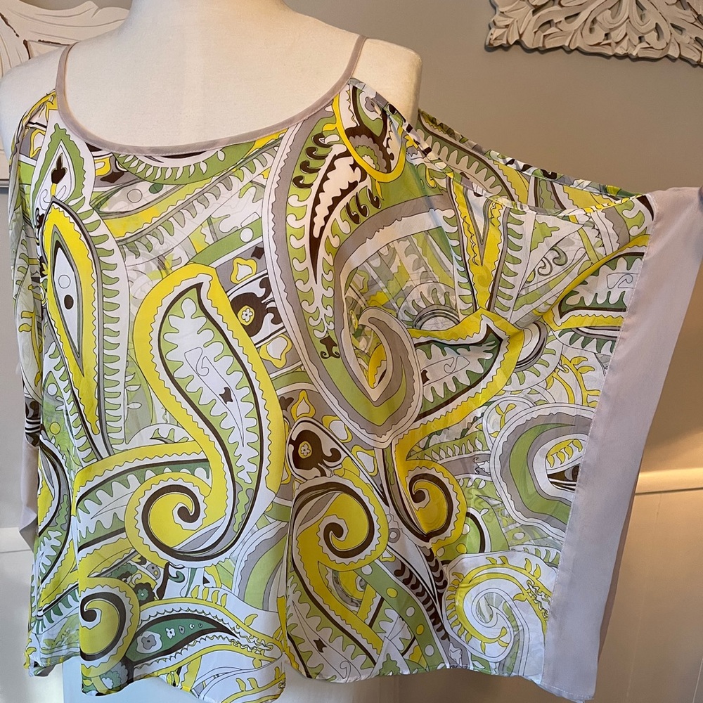 Light and airy cold shoulder top- by J.Lo